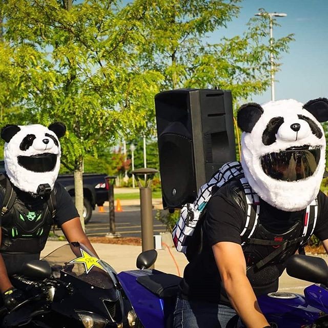 MotoLoot's tweet photo. 🤣Who'd you wear these with?
Like this? Follow @motoloot for more!
----------------
Via @zer0s_her0

#bikers #motorcyclelife #sportbike #motorcyclepornbiklerboysofinstagram #throttlesocietyinstamotogallery #fastbikessportbikeaddicts #riderich #wheelie… https://t.co/4BlbxIszpE https://t.co/UCGIUSSGVX