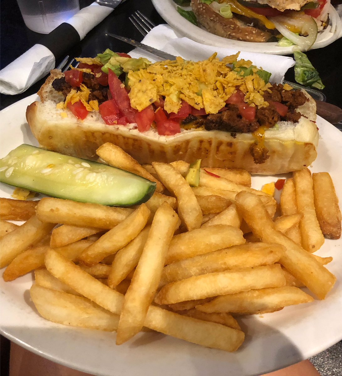 805Fit's tweet image. Heaven on earth is Champs Diner. Tasty diner food that is all vegan! I'll definitely be back soon! 🌭🍕🍔