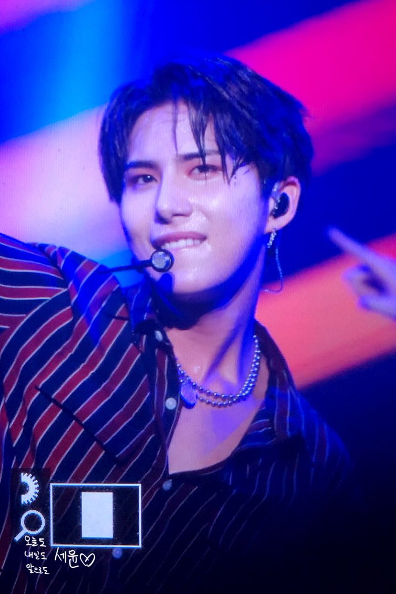 B_A_B_ACE's tweet photo. 180912 뮤콘

#에이스 #ACE #WOW #와우 #김세윤 https://t.co/ZpELtymX3Q