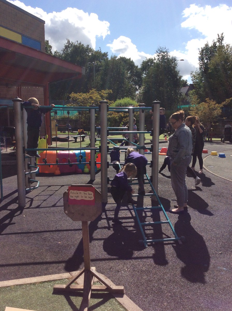 Haveley Hey Community School tweet media