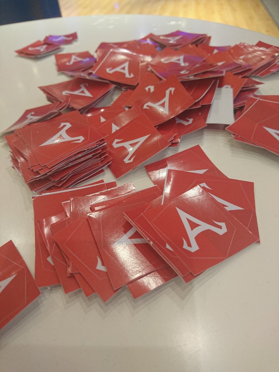 sarunint's tweet image. We are prematurely celebrating @Angular 2nd birthday with ng-snack, ng-shirt, and ng-sticker at our Angular meetup!