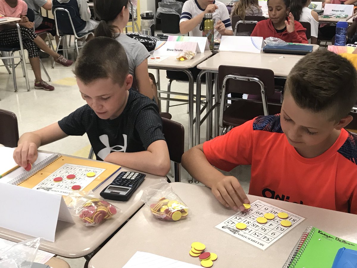 MrsMillerS6F's tweet photo. Students reviewing math skills with a game of Quizmo! #fmslearns https://t.co/YKvsEpeMJb