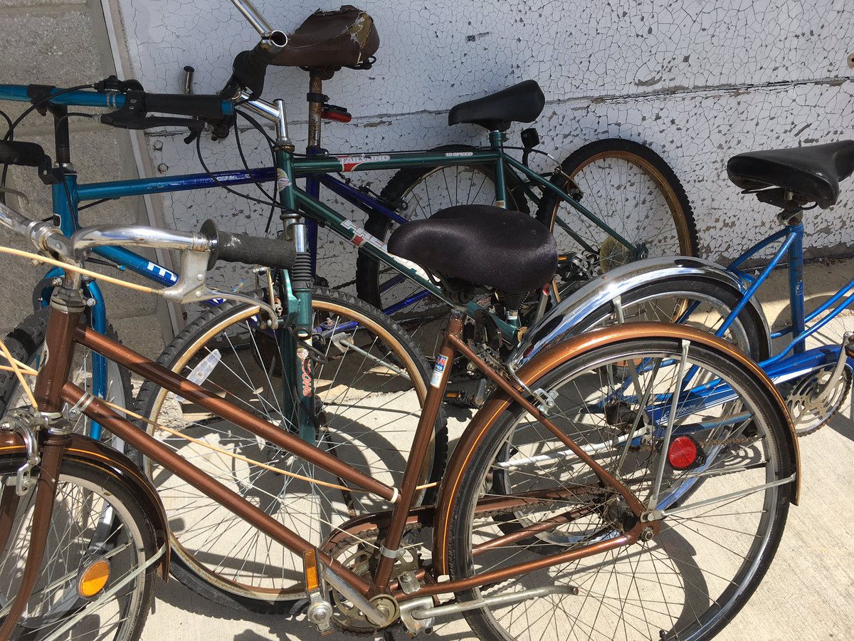 bike4abetterbg's tweet image. BIKE DONATIONS NEEDED. We are looking for donations of unused/unwanted bikes to help continue our mission of providing free &amp;amp; low cost bicycles to the community. 24hr drop off downtown behind Grounds. Thanks! @gftbg @clintcorpe @downtownbg @wbgufm