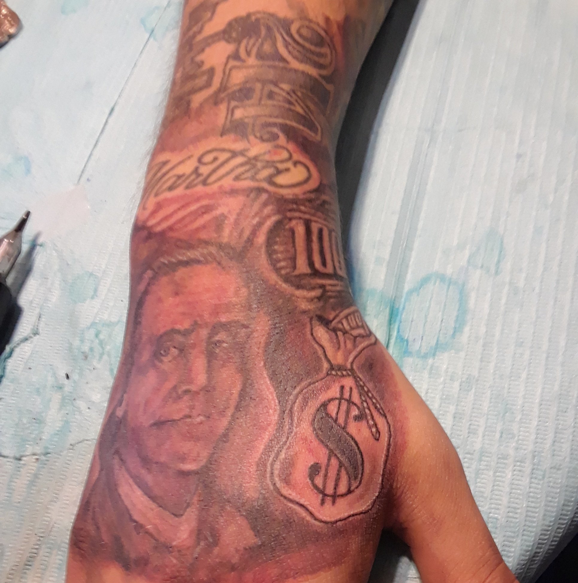 Tattoo by Dwayne  Freehand money bags  On the homie purugreeny more  please roadtoriches moneybags keepitpushing nevernotworking  thinkrichgrowrich stuckatwork  Facebook