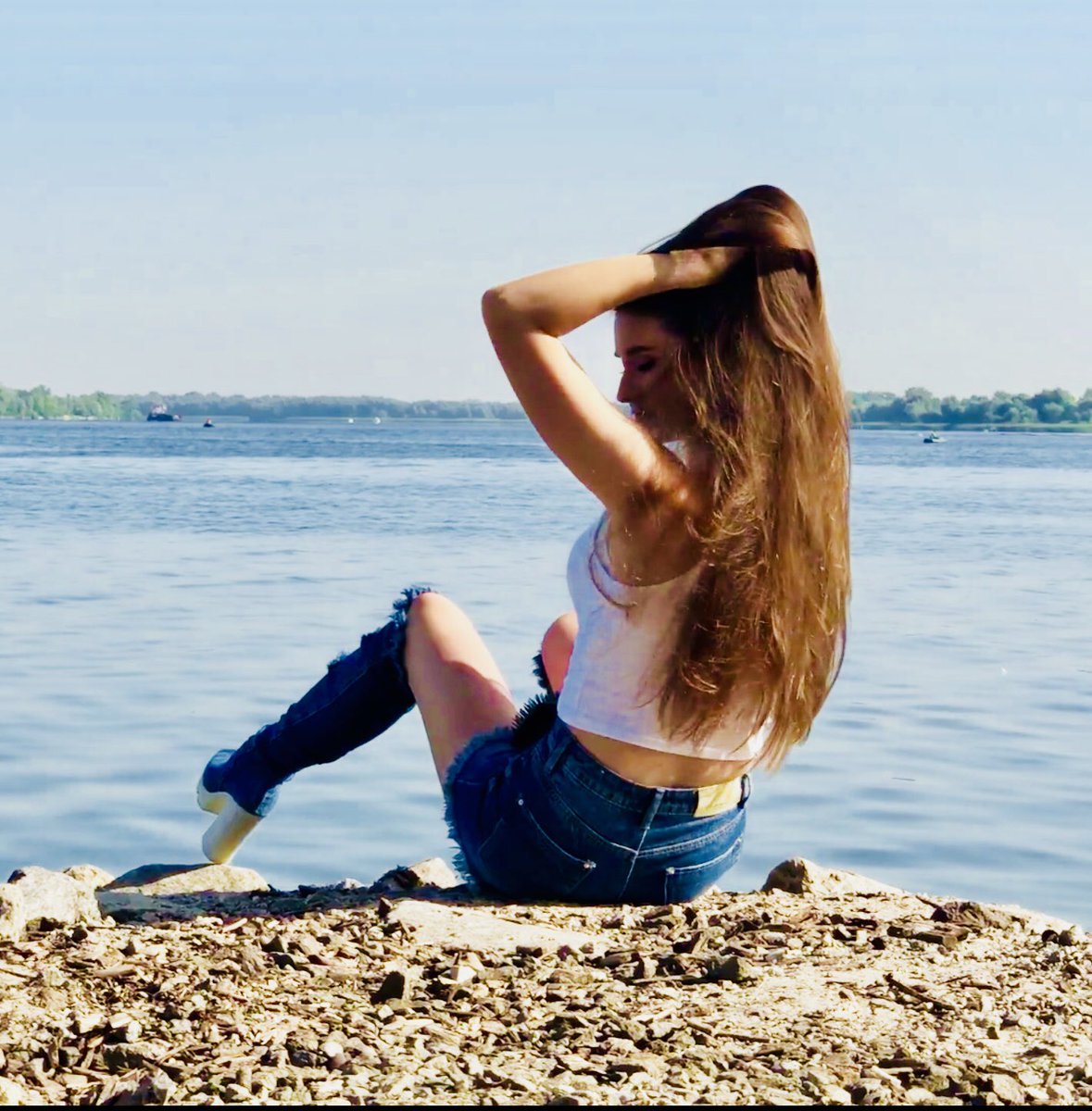 IngaSh_ASMR's tweet photo. 1,2 or 3 photo do you like best of all? New video with hair playing and hair brushing already on YouTube π Inga Sh ASMR @inga_sh_asmr #longhair #longhairgirl #beautifulhair #beautifulhaircolor #lovelonghair #pretty #sexylonghair #sexyhair #lovemyhair #brunnette #brunette https://t.co/r03MGUWYKd