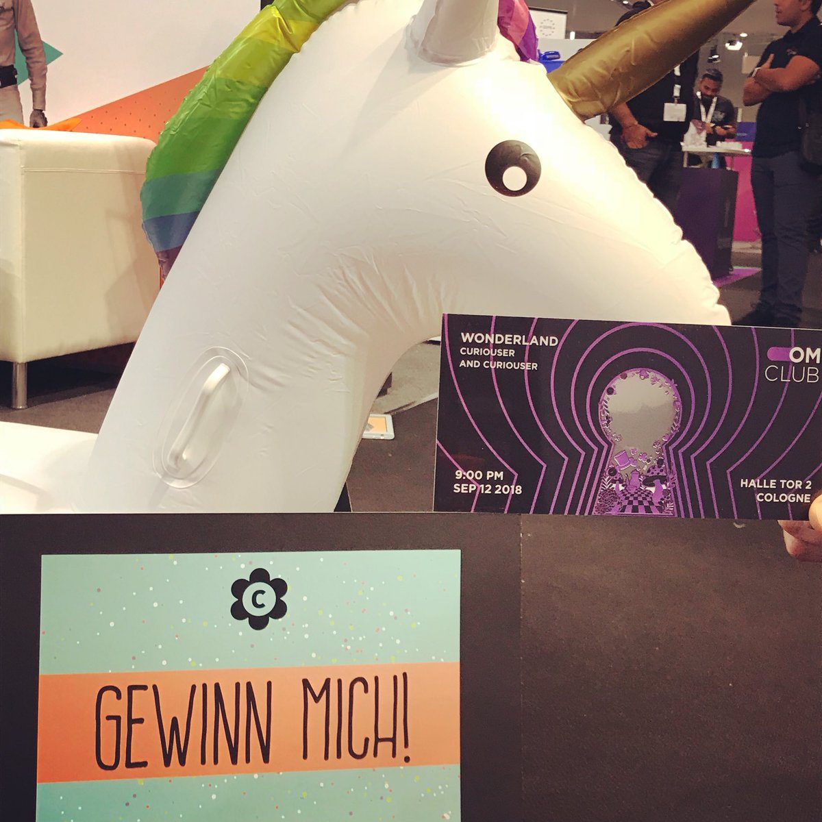 Partyrocker aufgepasst: Um 17:00 Uhr verlosen wir unter allen ANWESENDEN nicht nur zwei zauberhafte 1hörner, sondern auch noch eines der heiß begehrten #OMclub Tickets! 🎉 #dmexco Halle 8, Stand E064 - bis gleich! :) #dmexco18