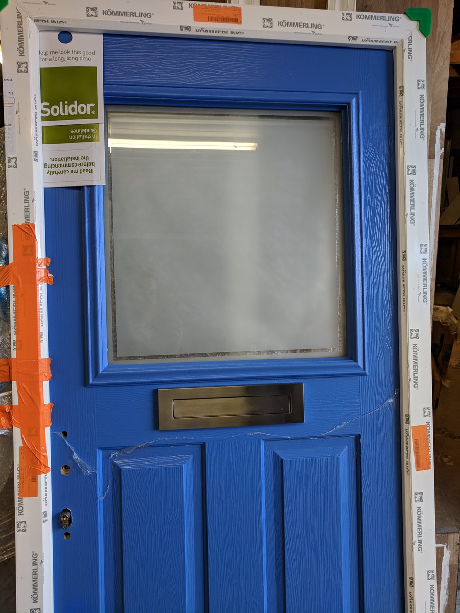 Prescot_Windows's tweet image. Our new Stirling @SolidorLtd arrived today in Cobalt Blue.  This great new addition to the Solidor range will sit front and centre of our new showroom display. With its high tech @Winkhaus Av2-B wireless locking system and @UltionLock setting it apart from the rest!