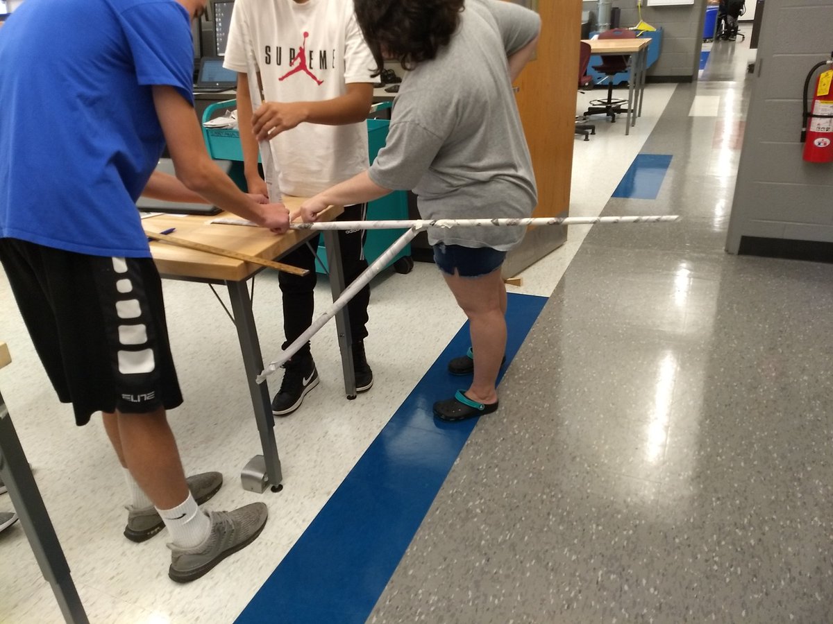 Shohentell's tweet photo. Newspaper Cantilevers #onedaydesignchallenge #systemstechnology @MSD_iSTEM https://t.co/dxYR8yJKUK