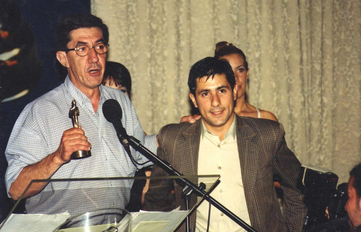 GRACiAS TOTALES FLACO!!
HOY FALTAN LAS PALABRAS.
Omar Gutiérrez.  Q.E.P.D.