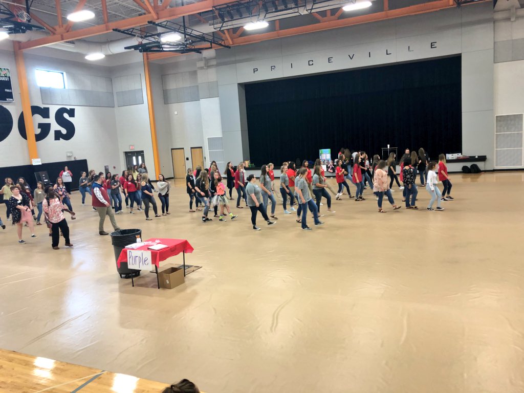 FcclaHghs's tweet photo. “Kicking” off the North Alabama FCCLA Rally w/ the cupid shuffle @ Priceville High School! https://t.co/kS37wJfMTd