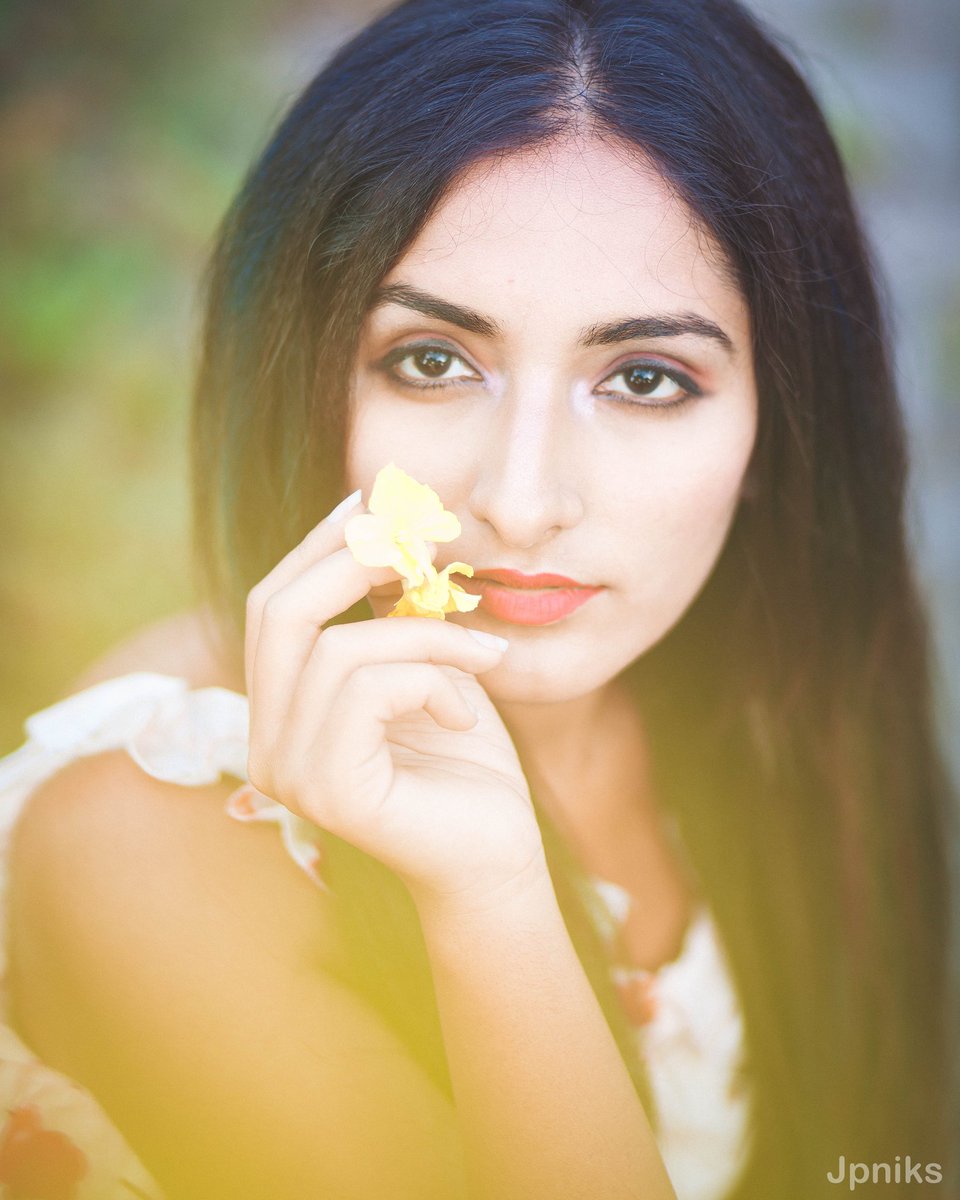 KhadeKrrish's tweet photo. #mppmeetup 😊❤️ S1 E3
Photographer: @jpniks
Model: @babelicious_indiana

Watch it on YouTube
https://t.co/K6SYtzklZH

@mumbai.portraits Presents,

PORTRAIT MEETUP
Powered by:
@zoria.studio &amp; @the_wishlist.store https://t.co/thVFbIodwU