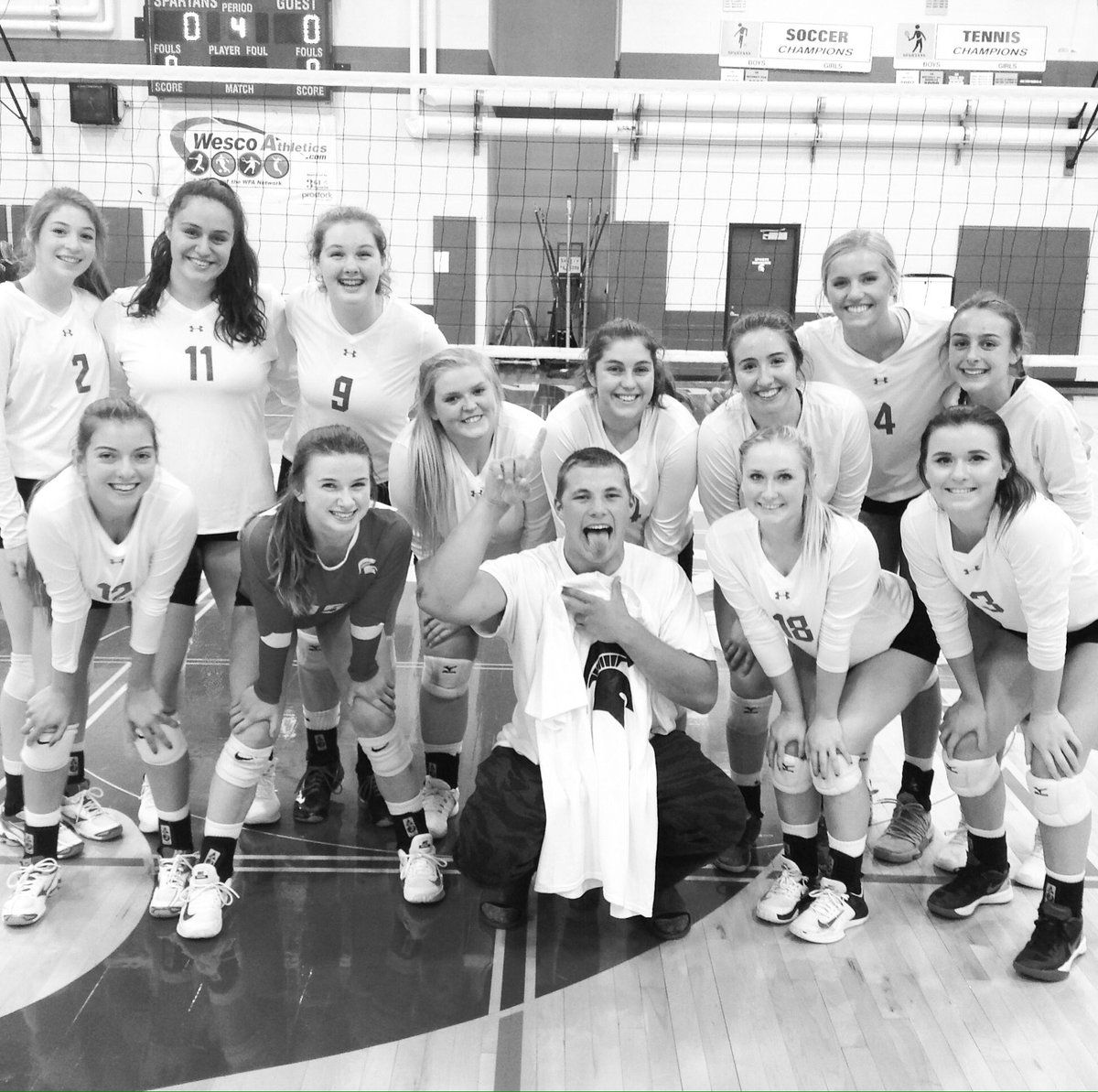 SHSspartanVball's tweet image. Our 1st Fan of the Game!! Thanks Logan for bringing the energy💪🏻 See you Thursday for Aloha Night🌸 #shsvb #startitoffright