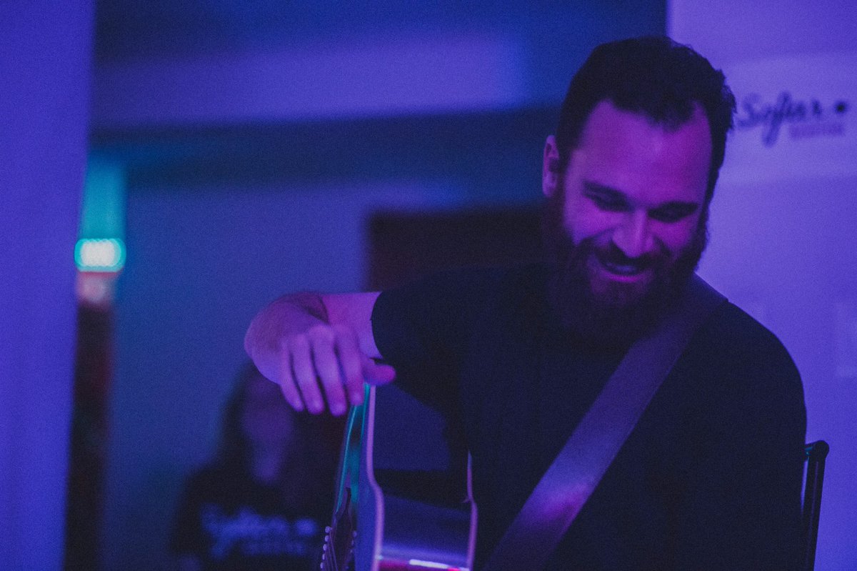 not an Airplane (@notanairplane) on Twitter photo 