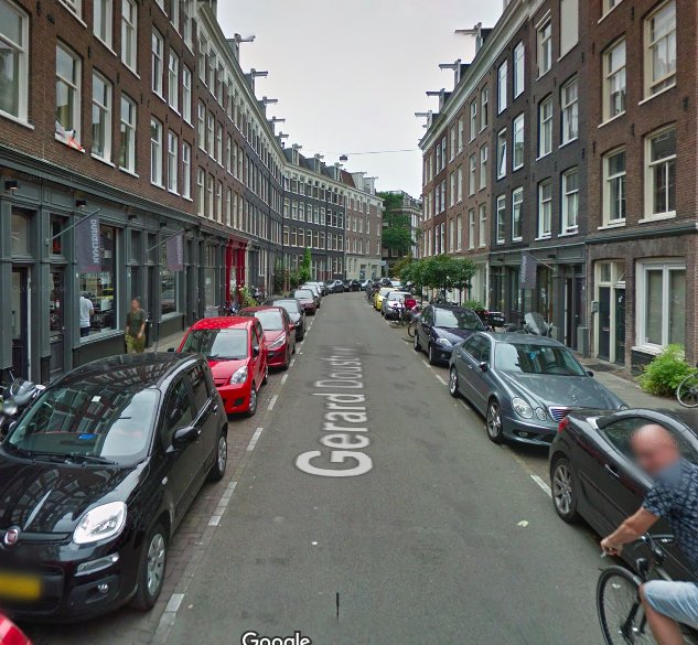 fietsprofessor's tweet image. A car driver, a pedestrian &amp;amp; a cyclist walk into a bar.
They sit on a table with 12 beers on it.
The car driver immediately takes 10 &amp;amp; then says to the pedestrian:
"Look out for that cyclist, he wants to steal your beer!"

~Gerard Doustraat, Amsterdam
pics by @google &amp;amp; @dutch_ish