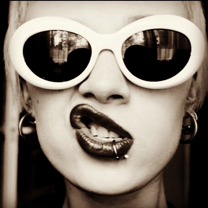 Imageoptical1's tweet image. After all, your glasses are 99% of your selfie.
#ImageOpticalDelRio #ImageOpticalDelRioTexas #ImageOpticalDR #Imageoptical1 #ILoveGlassesPlainAndSimple