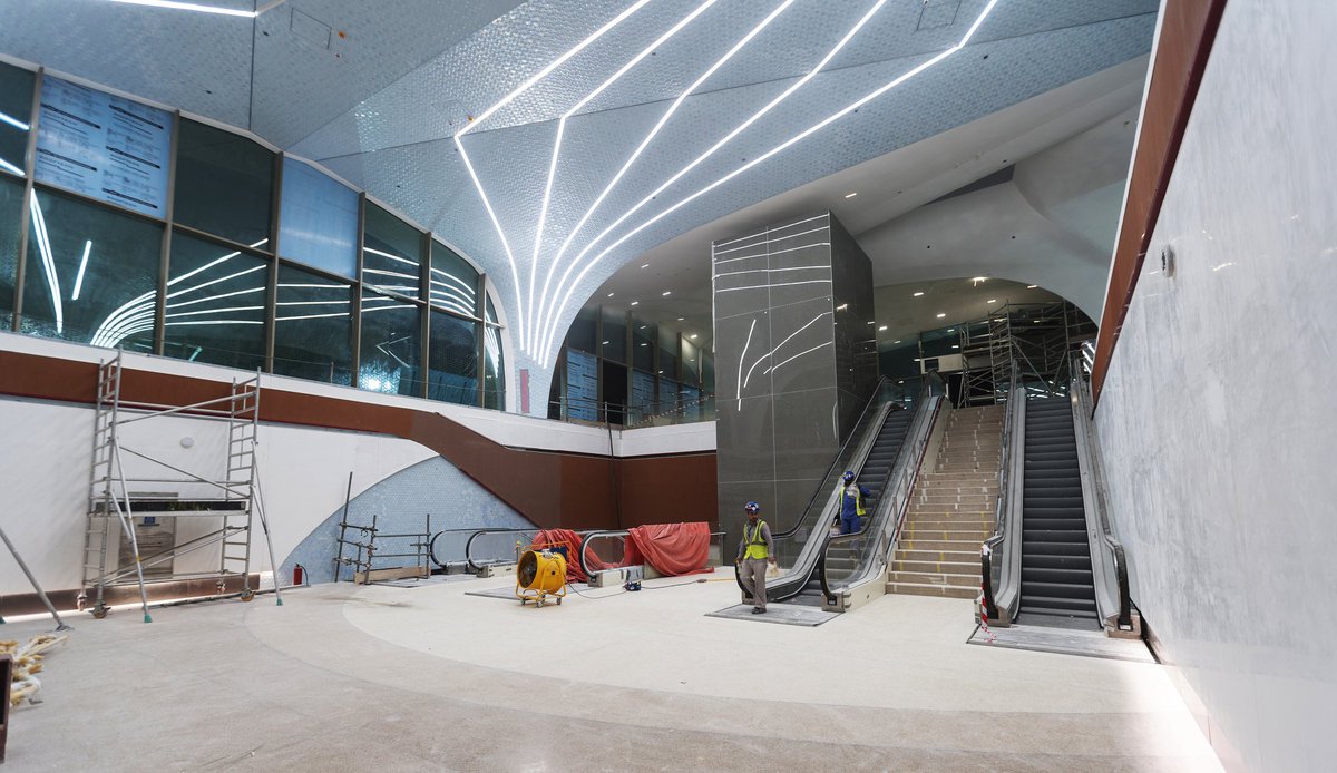 Interior architectural fit-out works along the entrance shelters, pedestrian subways, station concourse and platform public areas at Oqba Bin Nafie Station are completed.
#QatarRail