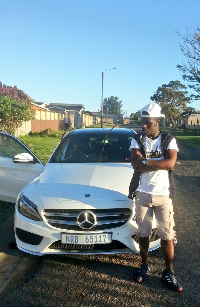 MaskandiPrince's tweet photo. Tell me something!!! @Nqubeko_MC @dzanibe_sanele @MlindoRSA @MaskandiTwiter. #MASKANDI 
#MASKANDIPRINCE https://t.co/3ZHM2mrE1R