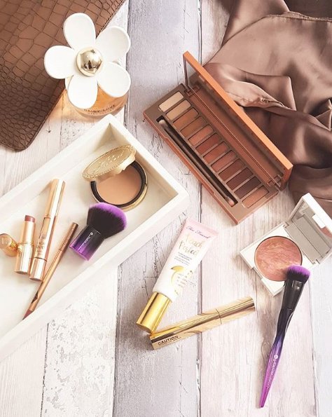 CatalystPR_'s tweet image. We're loving this #makeupoftheday post by @ms_tantrum featuring @BrushWorksUK brushes! 😍 Have you used them yet? What are your thoughts? Let us know! 👇

#brushworksuk #brushworks #brushes #makeupbrush #makeupbrushes #motd #beautyblogger #bblogger #makeupartist #beautybloggers