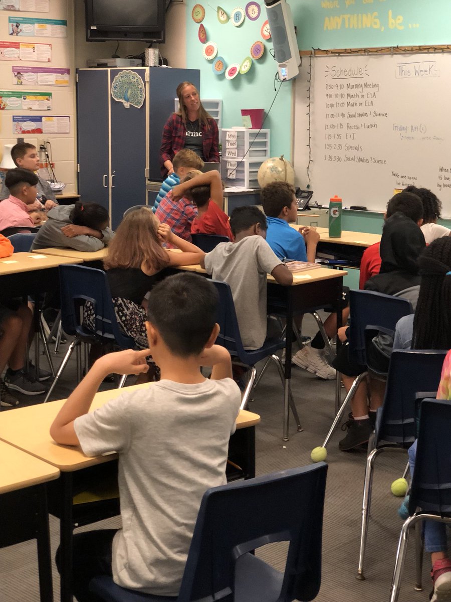 mrshowell24's tweet photo. Last week ss @SkypeClassroom a scientist. Thanks @TeriHAllen for capturing the video call #PLSDProud https://t.co/7nixoUr7mf