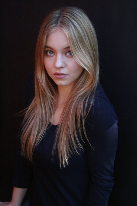 Sydney Sweeney’s Birthday Celebration | HappyBday.to