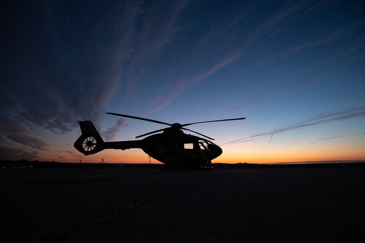 AdamWebsterTV's tweet photo. Airfield sunsets! @TVAirAmb #EHMedics https://t.co/BRgAycYjjt