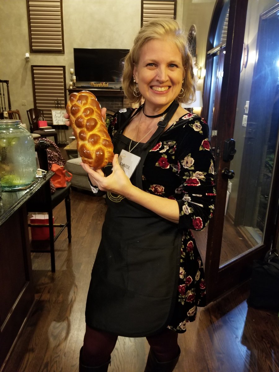 JennPauli's tweet image. I made it myself 😁 #braidedbread