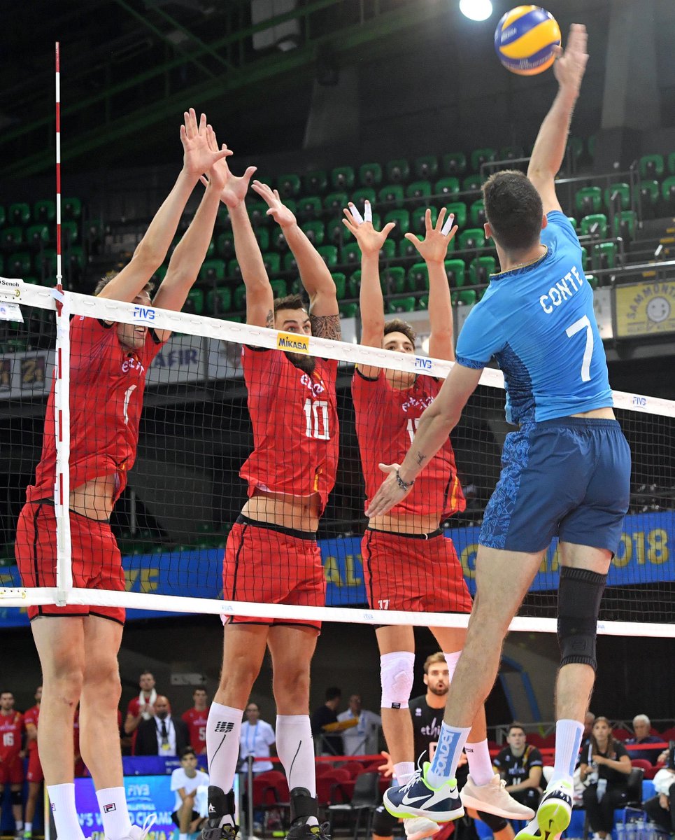 Voley_FeVA's tweet image. #LaSelección 🇦🇷 no pudo con #Bélgica 🇧🇪 en el debut del #FIVBMensWCH

Este viernes a las 15:30hs va por la revancha ante #RepDominicana 🇩🇴. Seguilo en VIVO por la @TV_Publica 

#VamosArgentinaVoley 🏐💙