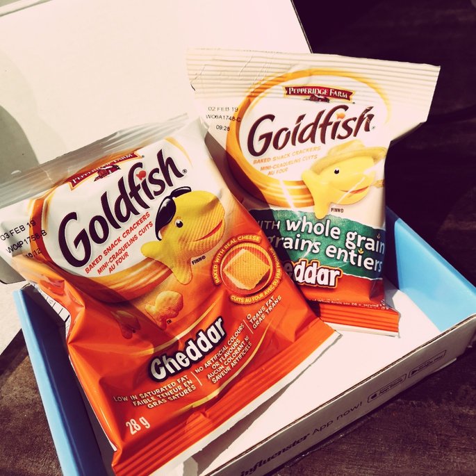 sidney_jpotter's tweet photo. recieved a complementary snack in the mail! these are an on the go staple. exciting being in on this box #influenster #smilewithGoldfish #giftedByGoldfish https://t.co/1uUSYuRAcp