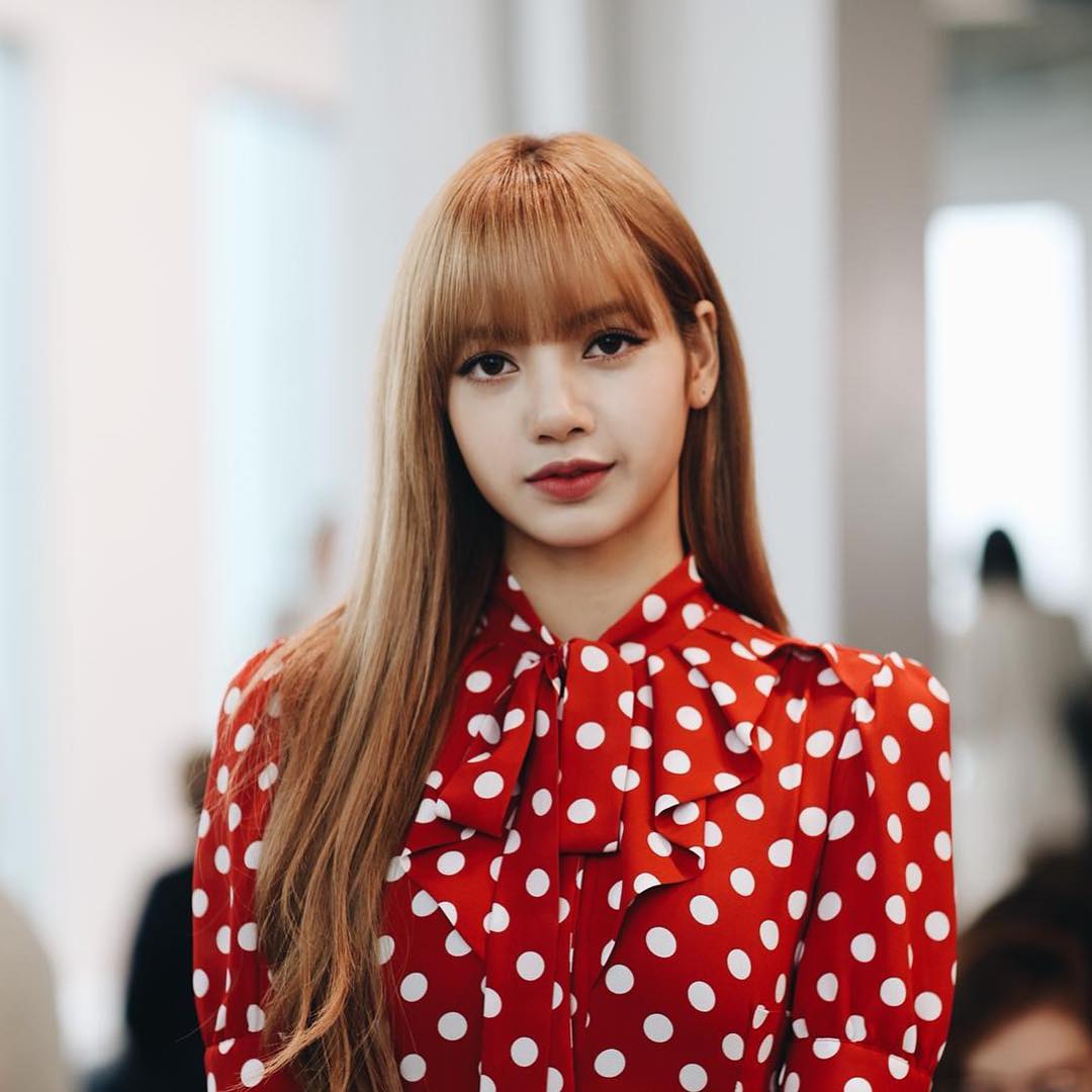 Лалиса blackpink. Lisa blackpink. Лиса из блэк пинк. Лиса блэк пинк. Лиса lisa.