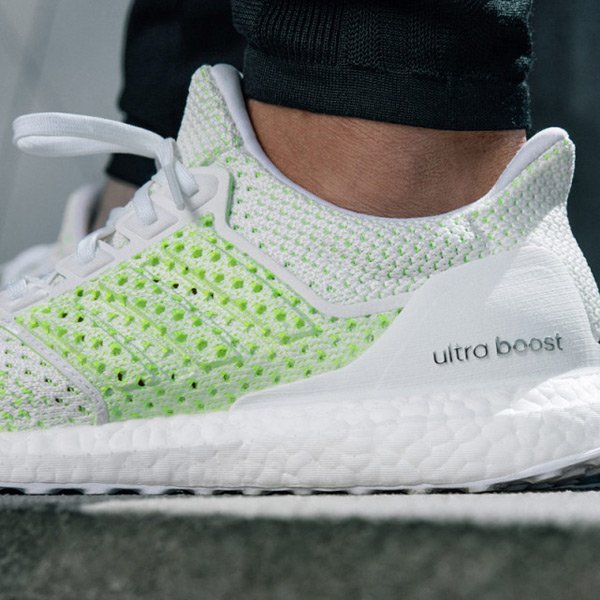 KicksDeals's tweet photo. 👀 EXTRA 30% OFF sale items at @adidasUS = kicks &amp; apparel for overall savings of 50% OFF + FREE shipping! Use promo code SEPTSALE at checkout 🙌🏻

Men's SALE shoess -> https://t.co/CW3gPwDOHM
WMNS SALE shoes -> https://t.co/XDcWlbmBLK
ALL SALE -> https://t.co/2VqoK3pimQ https://t.co/sTcPVT16dw