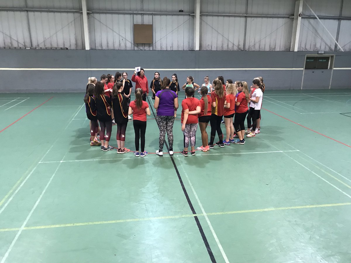 WizardsNetball's tweet photo. Year 8s training session  #oneteam #onefam #schoolsunite #colourful https://t.co/QMO7i3JHhL