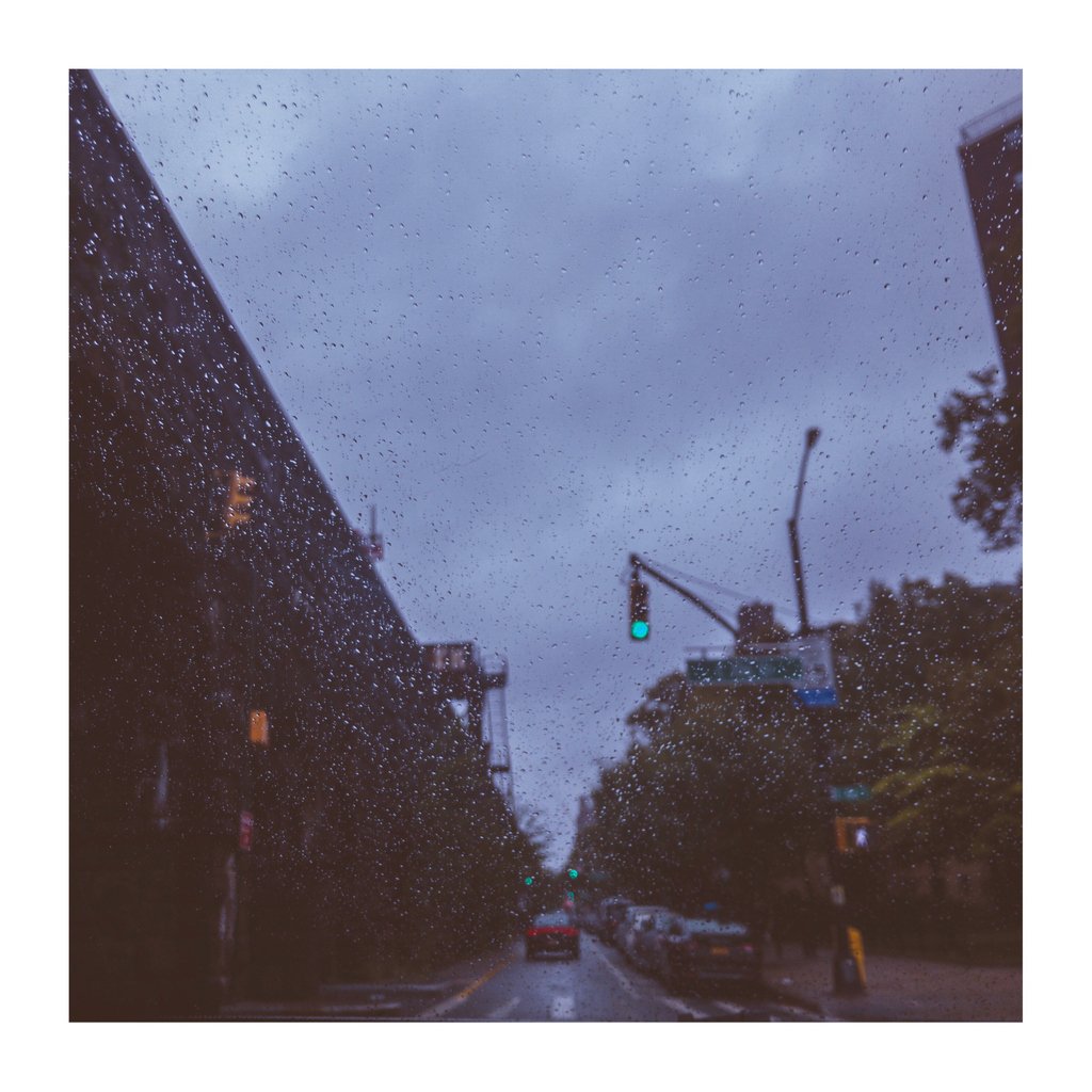 Advantageinsole's tweet photo. Rain, rain go away. But also thank you for breaking that sweltering heat! It might seem like a lovely time for a rainy run, but it is quite humid and there is a risk of slipping and falling. Stay safe + keep your insoles dry! #advantageinsoles #insoles #running #NYC #rain https://t.co/qyBUFqQRhC