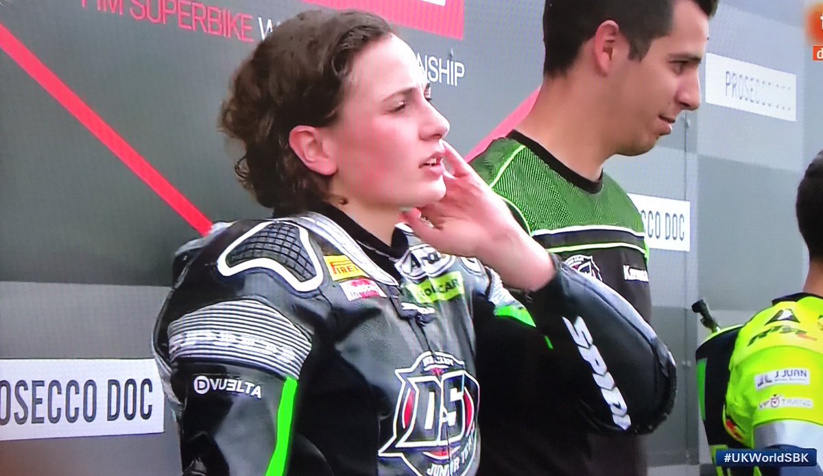 Nuestra #AnaMadrina puede convertirse en campeona del mundo de Supersport 300 2018 en #PortimaoWorldSBK 

Permaneced atentos a nuestro TL el viernes porque tenemos una sorpresa preparada para todos vosotros. Si eres seguidor de <a href="/AnaCarrasco_22/">Ana Carrasco</a> no te lo puedes perder