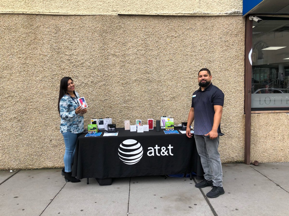 Doshi5684's tweet photo. Firstnet Table Day!!! 👮‍♂️🎉🎉🎉👮‍♂️First GA out!!! #Firstnet #HudsonMall @ChrisPonceBB @MelissaEzeta @ShislerPaul https://t.co/3dAren6eya