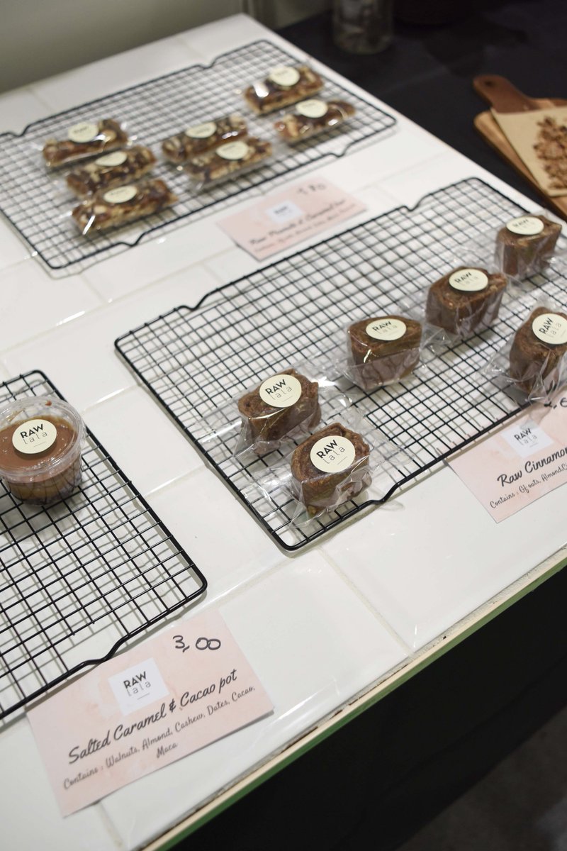 Exploring plant-rich diets at <a href="/plantbased_live/">PlantBased Live</a> last weekend, we met Chef Rachel rawlala.co.uk and enjoyed her raw organic cakes.
Olala for Rawlala !!!