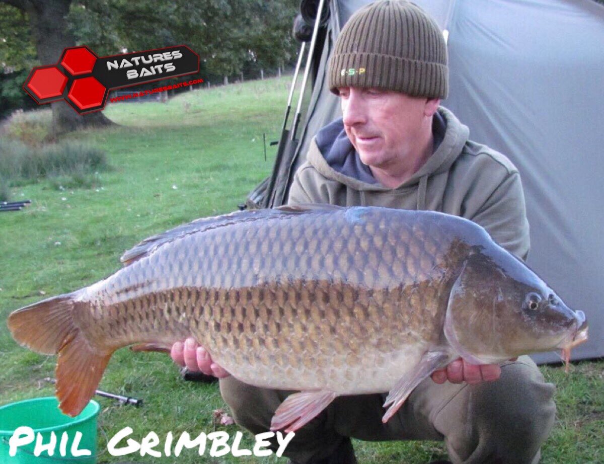BaitJam's tweet photo. Lee &amp; Phil keeping the run of decent fish going as the summer comes to a end and autumn begins both using our HNV boilie ranges available in 3 mix’s to satisfy the carps dietary requirements and give you that edge 

Get yours here 

https://t.co/XyZpZnpN2C https://t.co/RqoDwcf7k6