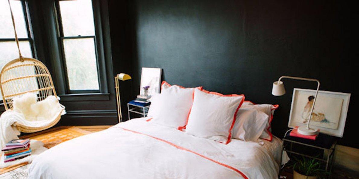 Easy decorating hacks to make your bedroom more cozy pjj52.app.goo.gl/1FzDMLZH0Fpao8… #LightingTips