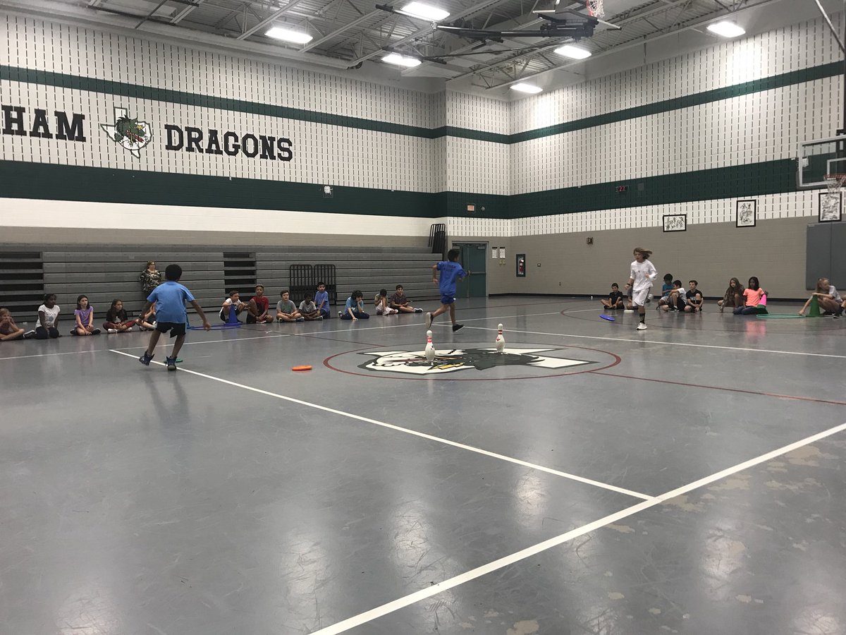 pe_dragons's tweet photo. 6th grade loved frisbee mania yesterday! 5th grade round 2 of frisbee mania https://t.co/soOBgBPOtk