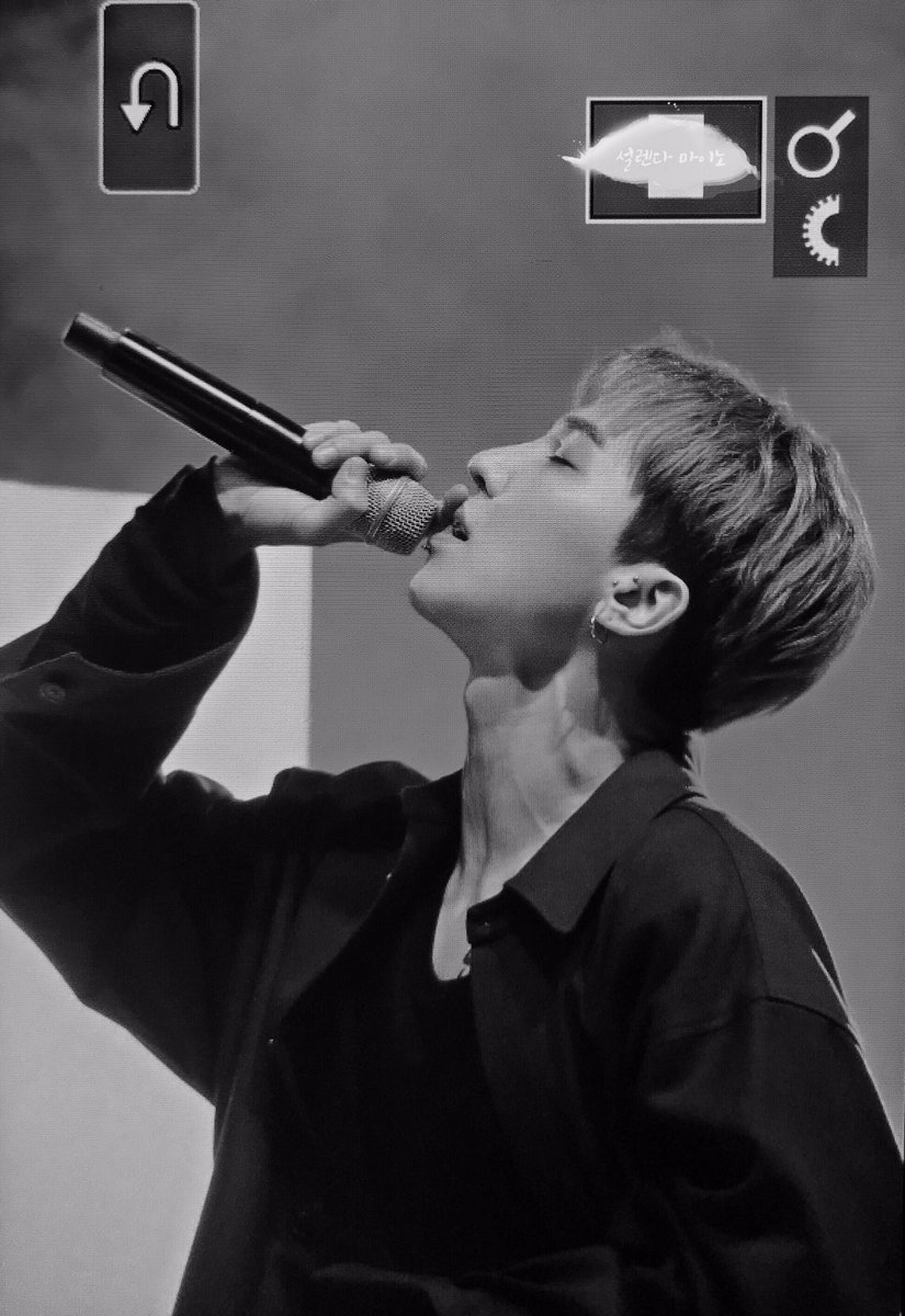 sweetmino131025's tweet photo. 180912 장안대 축제

옆모습 마이노💙
역시 최고야 ㅠ___ㅠ

@official_mino_ 
#WINNER #위너 #송민호 #마이노 https://t.co/oZAggehSxe