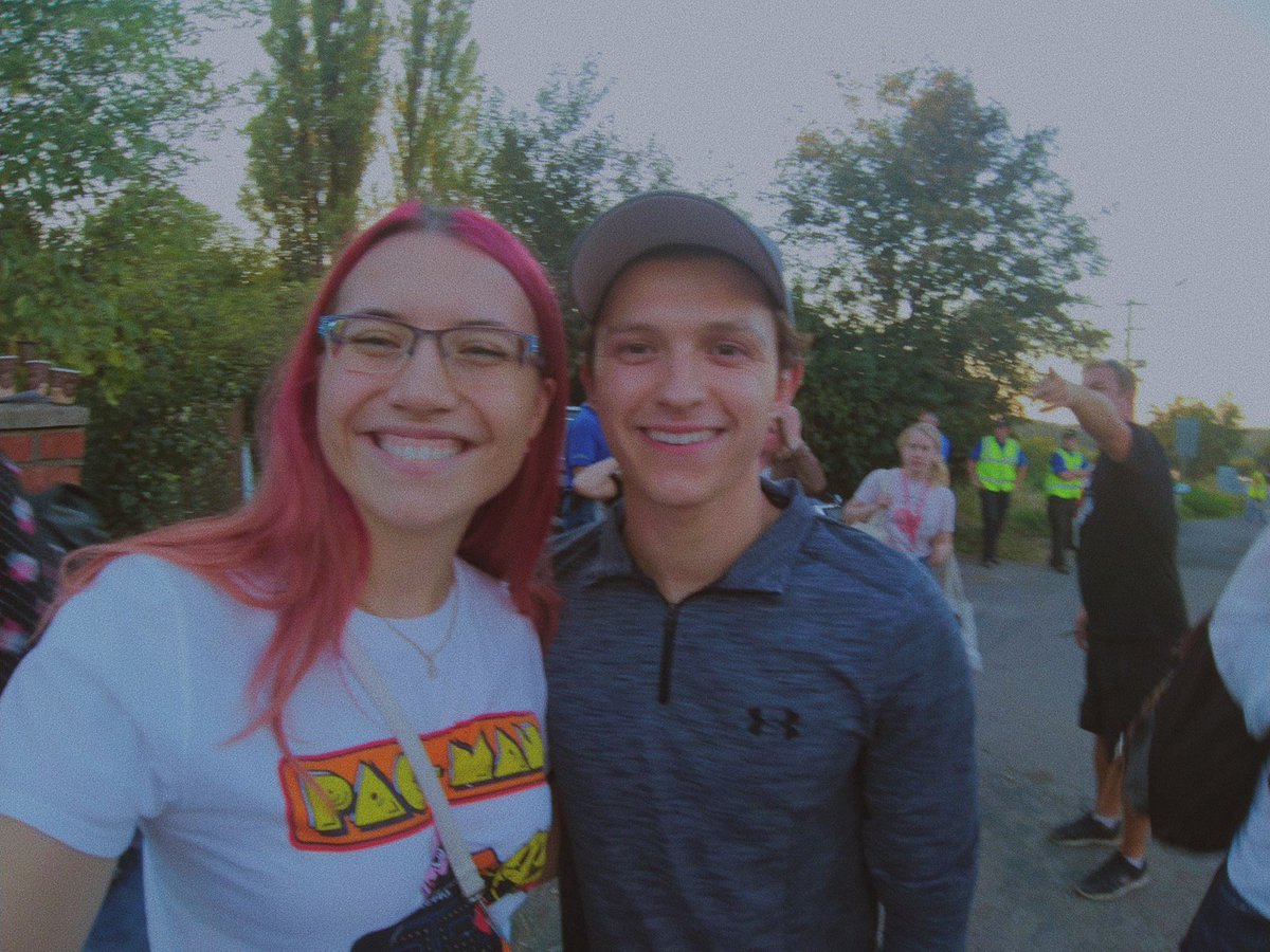 _NicolletA_'s tweet photo. @TomHolland1996 thank you so much for this! You were so nice a lovely! I still can't believe this! Thank youuu❤️❤️❤️ #tomholland #SpiderMan https://t.co/Uuu1mdQgh4