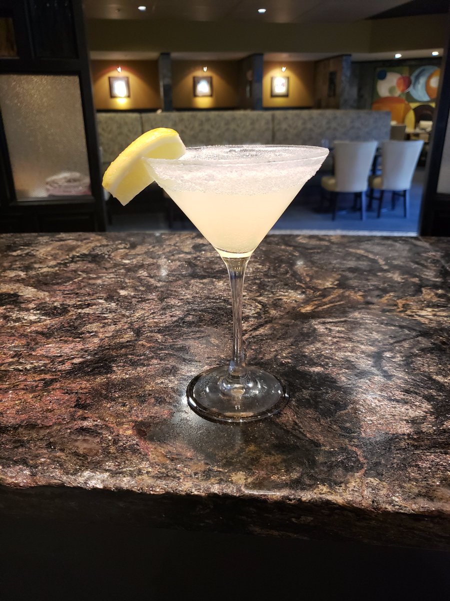 _StoneCreek's tweet photo. Guess what time it is?? It's martini time! Come in for a half priced martini today! https://t.co/bugrsUWUyr
