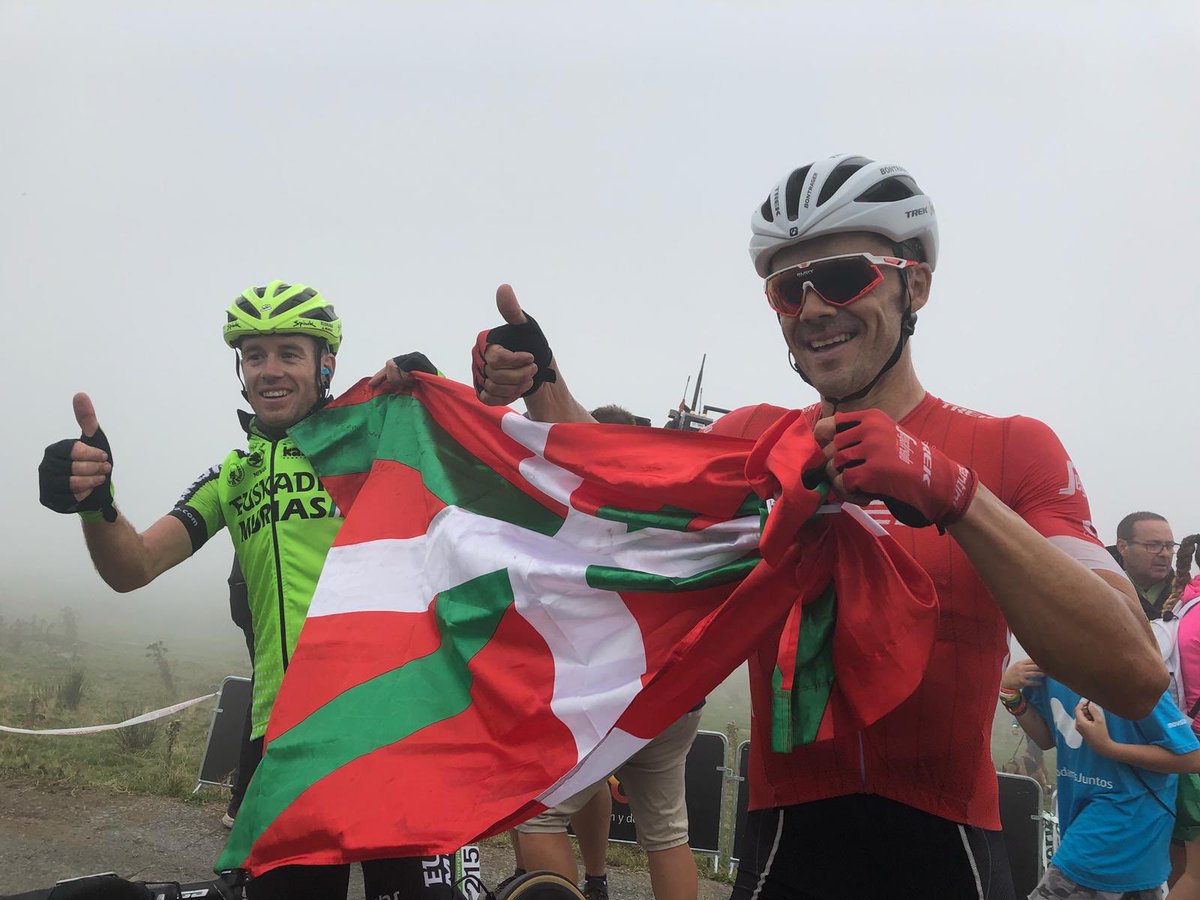 Markelirizar's tweet photo. Mila Mila esker euskal zale guztiei!! Ikaragarria, demasa, latza gaur Oiz mendian bizitakoa. Munduko zale onenak zarete, zuetaz oso harro!! Ez aldatu!!!#basquecountry https://t.co/yWADkvTtCC
