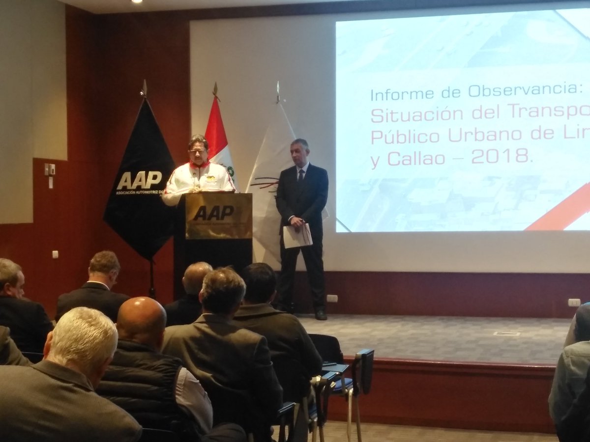 AAP_Peru's tweet photo. Candidato @ENRIQUECORNEJOR plantea sistemas rápidos y corredores en Lima, en evento de Fundación 
#Transitemos Mira en vivo https://t.co/HNQHyh2cLm https://t.co/GjL2gipFWE