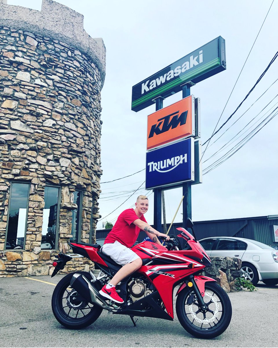 Castle_P_Sports's tweet photo. Congratulations Kandice on your purchase this afternoon🎉🎉 We had a blast working with you and thank you for becoming a part of the Castle family. We hope you enjoy your new Honda CBR 500R
•
•
#honda #hondacbr500r #cbr500r #sportbike #nashvillebikes #local615 #bikelife https://t.co/nvQJM5CfCi