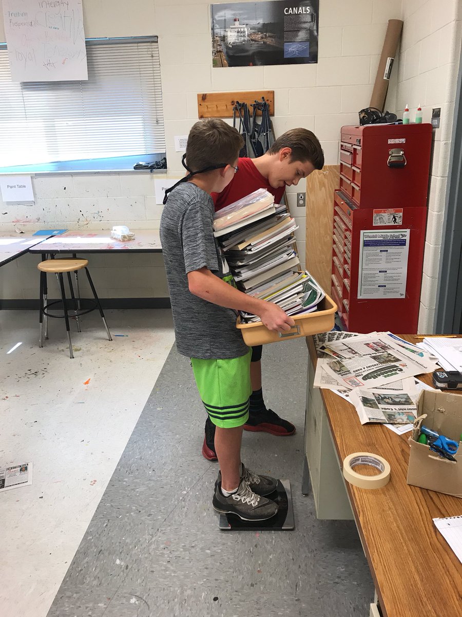 MrWolfTech's tweet image. 9 newspaper sheets held 55 lbs worth of books! Good engineering boys. EWStrong