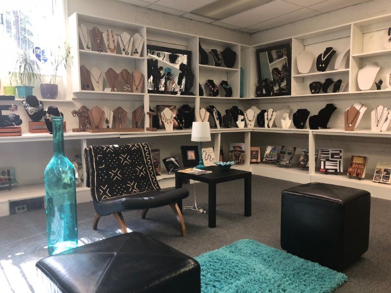 centralbaltpart's tweet photo. From Wyman Park, to help for seniors repairing homes, to shopping at A Touch of Gracye Boutique, to @BmoreRhythmFest, to Explore The Core at @motorhousebalt, to new CBP team members -- catch up on Central Baltimore with the latest issue of News Central! https://t.co/UZ2Xh0Vlns https://t.co/hwDdPPmNRq