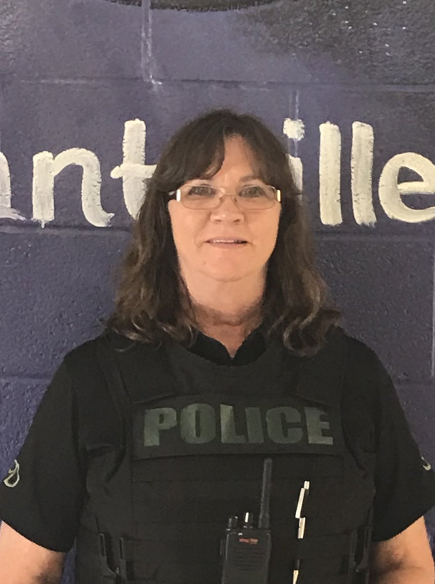 glantongators's tweet photo. Welcome Mrs. Terrie, our school SRO.  We appreciate you. https://t.co/9tt9BHeu5Y