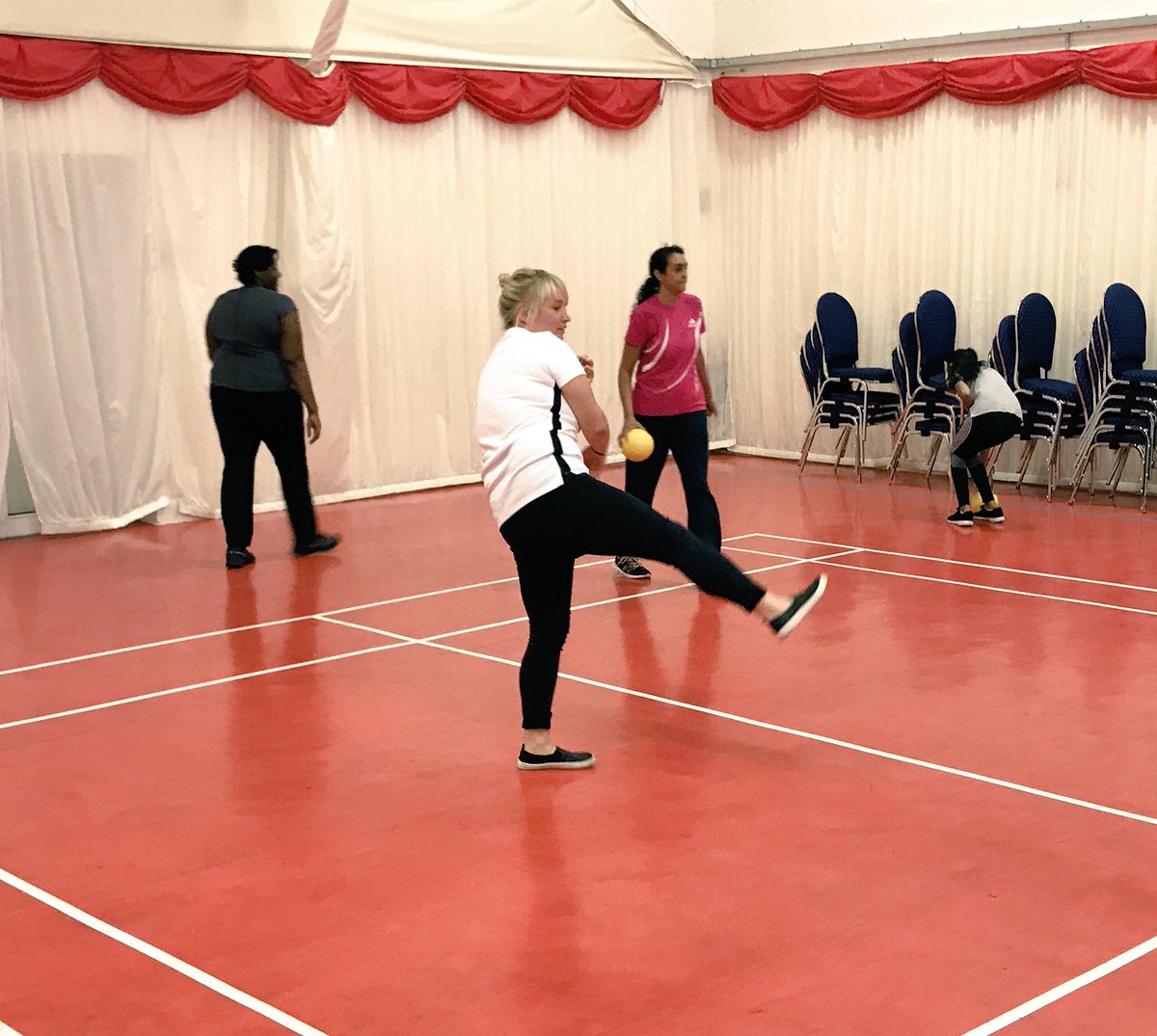 SBitC_CCFC's tweet photo. IN IT TOGETHER | We had a fun session this evening at Daimler Green Community Centre as part of our @IIT_Cov project. To make a change we had a fun game of dodgeball after a hard circuits session! 

#ThisGirlCan 
#InItTogether 
#MakingADifference https://t.co/CrwadvkDFj