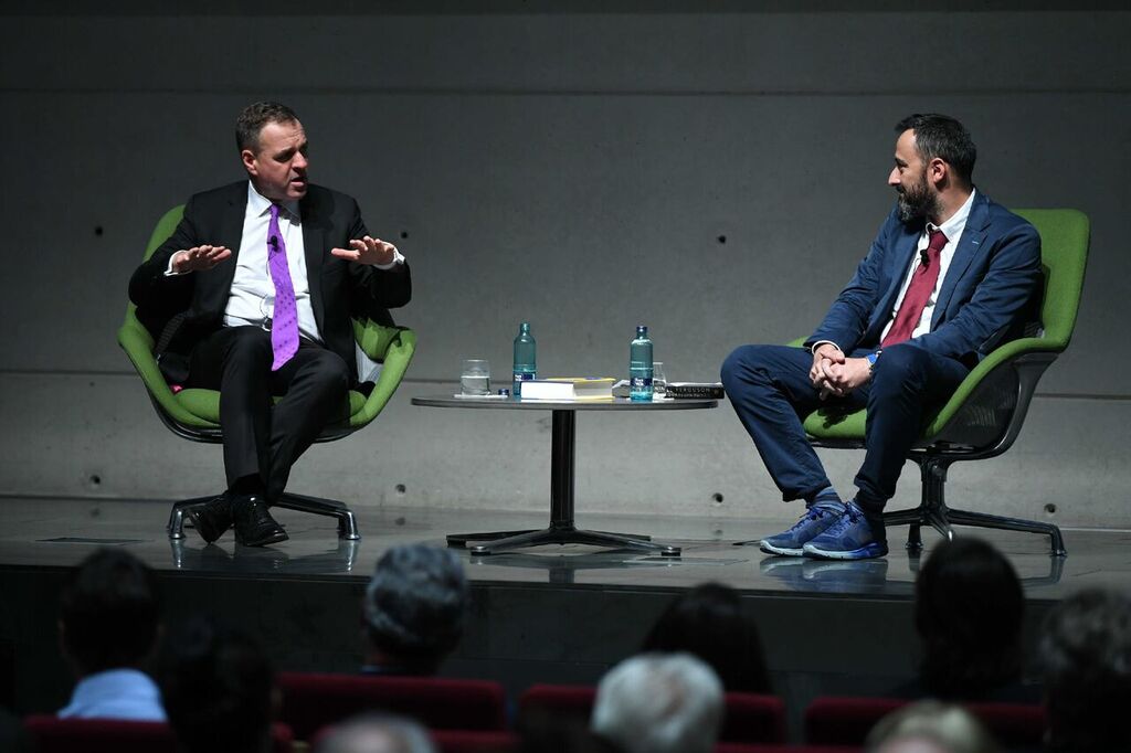 Esade's tweet photo. "Enlightenment can only be understood as the result of a network in action." 
Great #ESADEsessions with @nfergu. https://t.co/9iDh9zVfU8