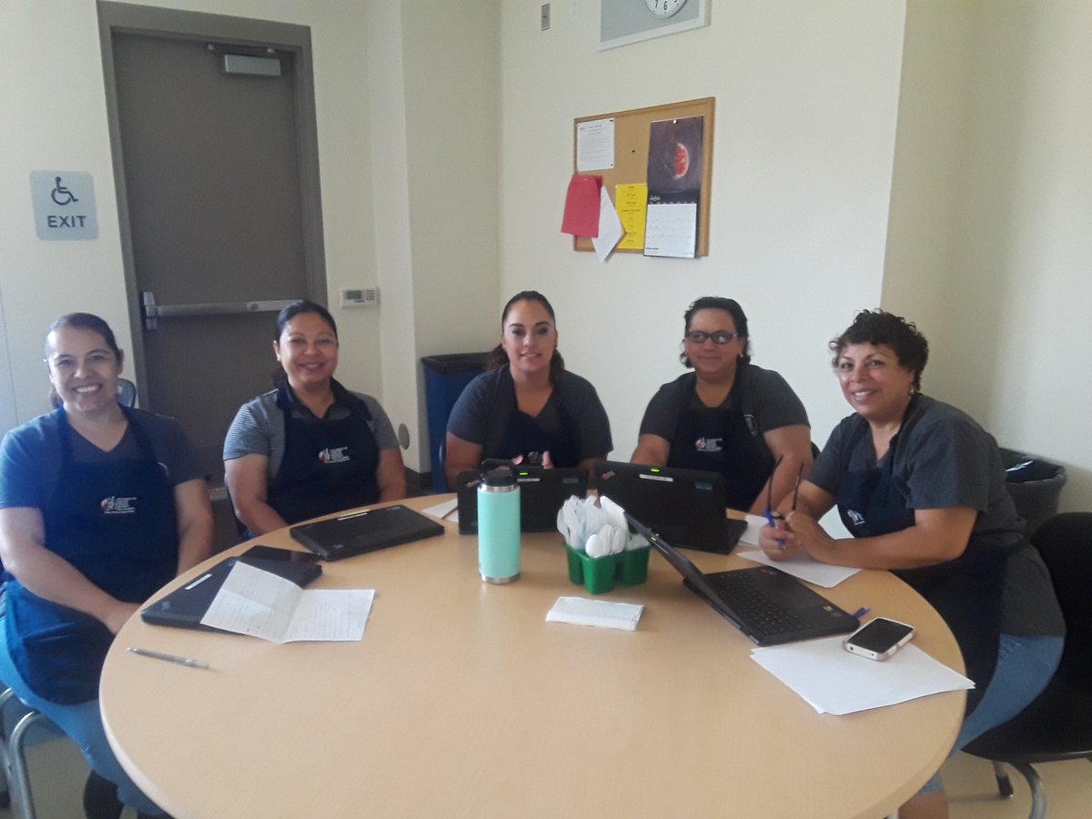 WUSDK12Tech's tweet photo. Super fun working @WUSDFoodService at @rivercityhigh leveling up their Google Skills this morning.  #Great2bWUSD https://t.co/1Ejgq2d8Nh